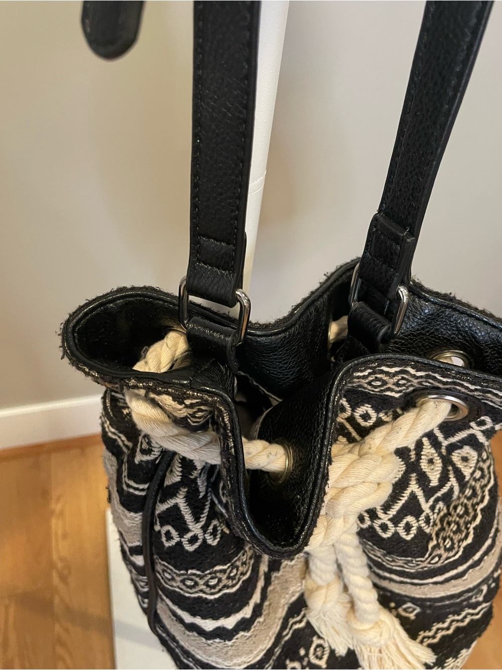 JustFab Black and Cream Woven Drawstring Shoulder Bag - Picture 2 of 8